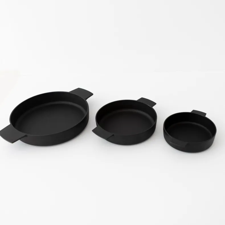 Kamasada Lacquered Iron Nesting Pans