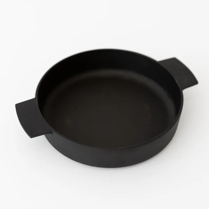 Kamasada Lacquered Iron Nesting Pans