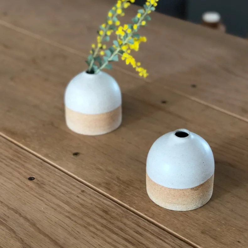 Tomoro Terra Bud Vase (Wide)