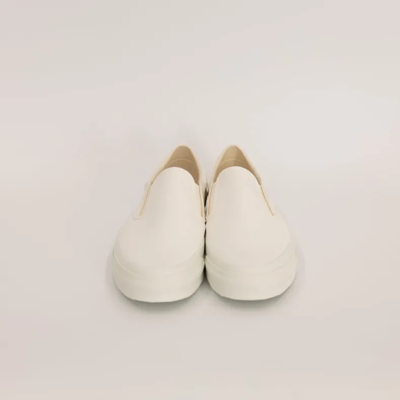 Asahi Deck Slip-On White Shoes