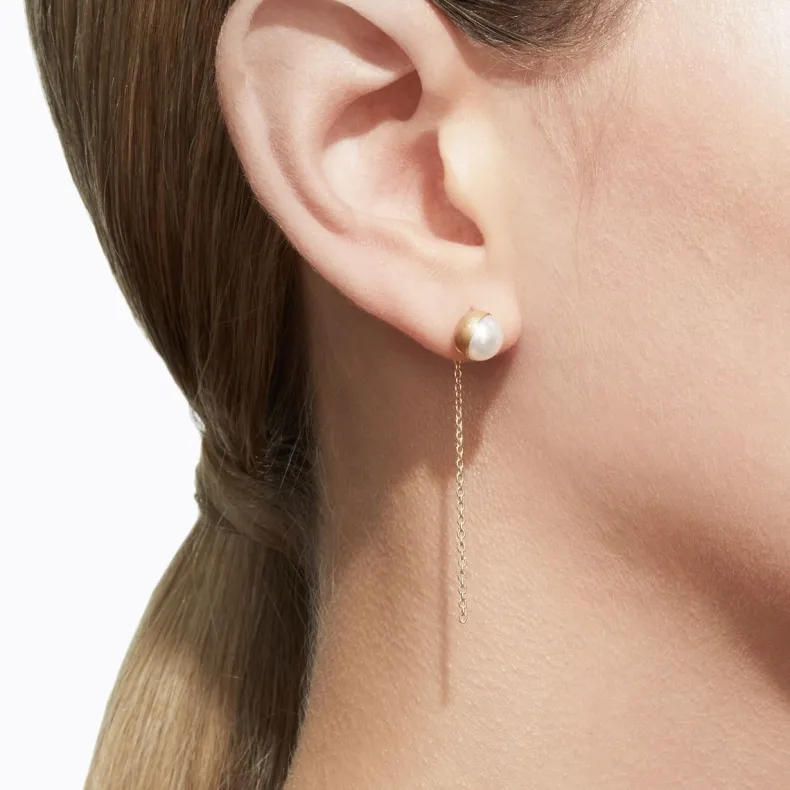 Shihara Half Pearl Chain Earring 45°