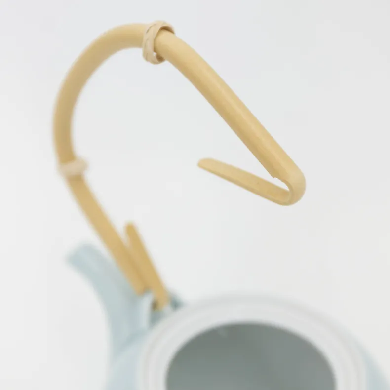 Hakusan Porcelain Mayu Teapot