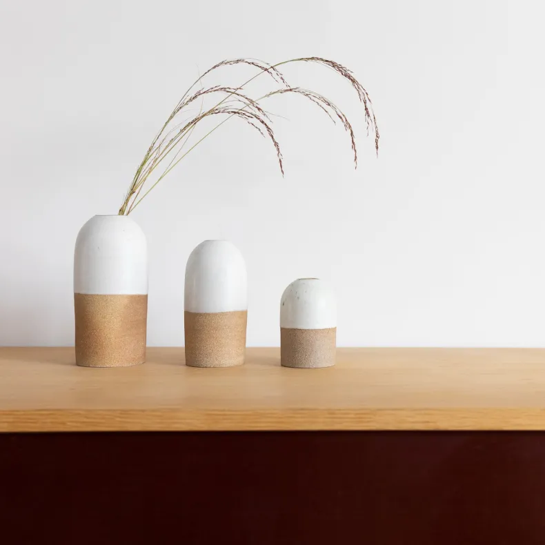 Tomoro Terra Bud Vase (Medium)